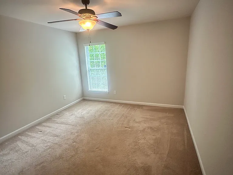 9002 Bishop Crest Ln — Photo 15