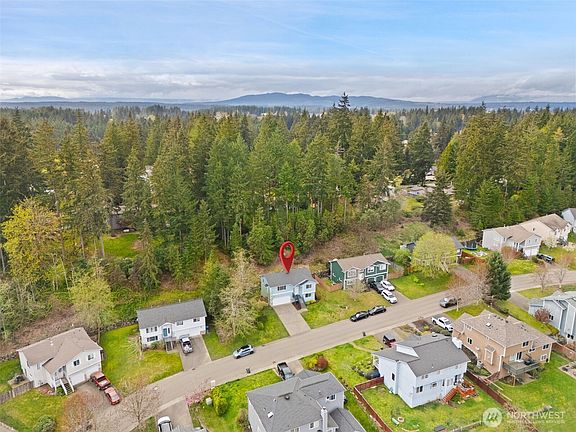 2nd image of 6229 SE Grandridge Drive
