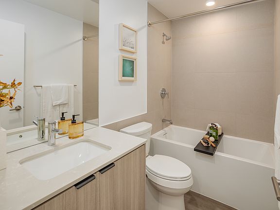 3rd image of 633 Gardena Dr #1474968
