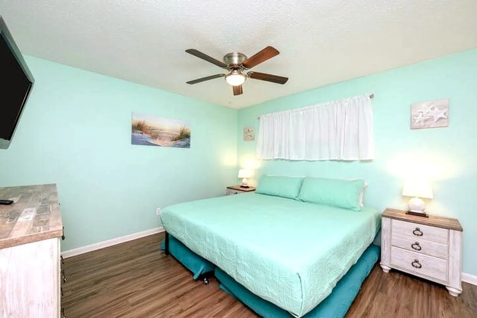 1 bed, 1.0 bath, 699 sqft, $1,693 — Photo 3