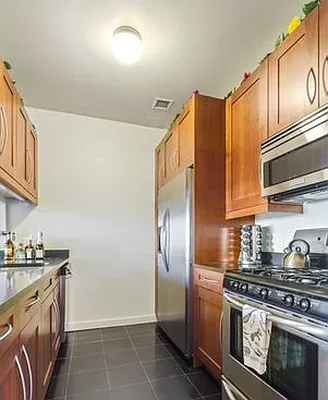 Rented by New York Residence | media 16