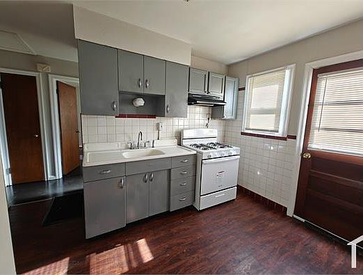 4th image of 2446 Wieck Dr