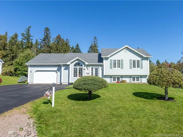 61 Fawcett Ave, Sackville, NB E4L 3X3