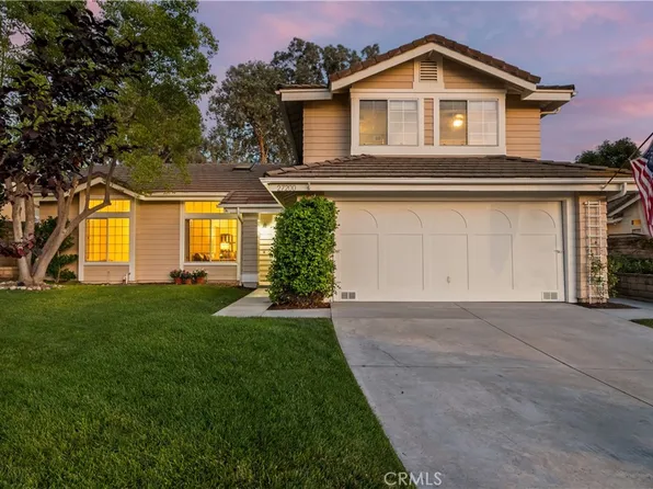 27200 Rosemont Ln, Santa Clarita, CA 91354