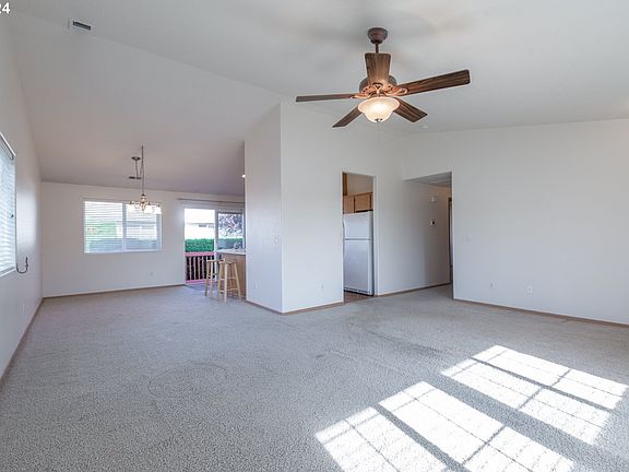 5th image of 2300 NE 78th Ave
