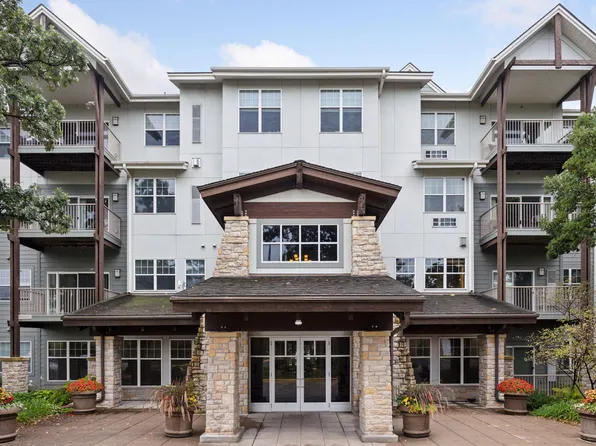 1900 Rush Lake Trl APT 416, New Brighton, MN 55112