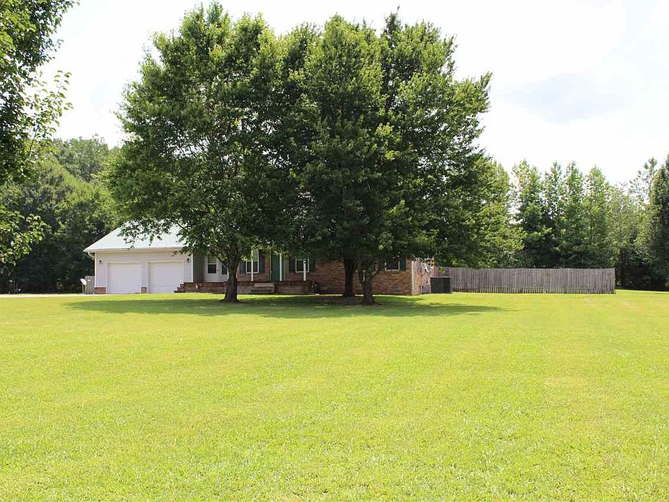1st image of 445 Brittan Ln