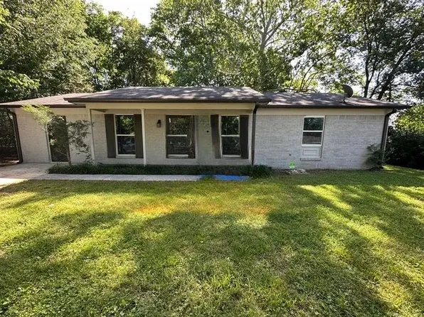 3015 Tucker Dr NW, Huntsville, AL 35810