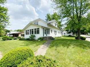 203 E Jackson Ave, Hampshire, IL