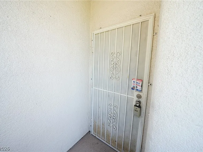 5655 E Sahara Ave #2037 — Photo 5