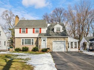 196 Belmeade Rd, Rochester, NY 14617