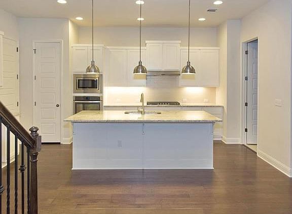 10702 Twisted Elm__08__4448_0_Kitchen
