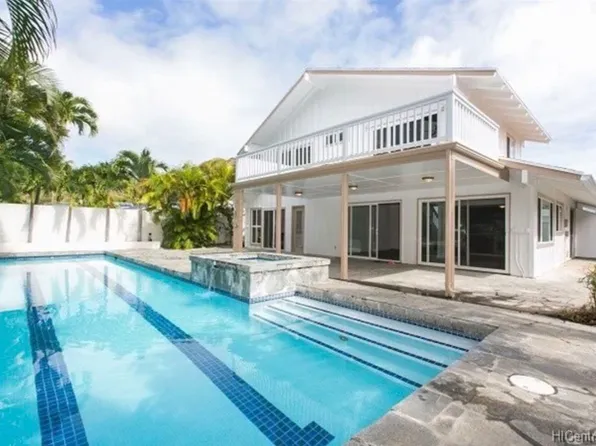 7141 Kukii St, Honolulu, HI 96825