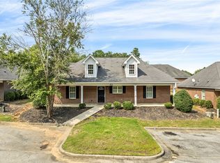 807 W Longleaf Dr UNIT 22, Auburn, AL 36832