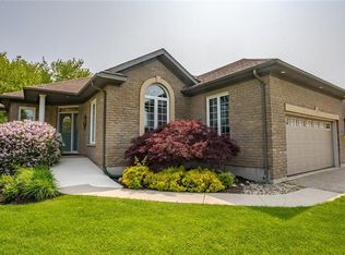 2 Hunter Dr S, Norfolk County, ON N0E1M0