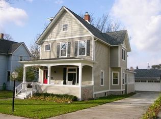 221 W 3rd St, Hinsdale, IL 60521