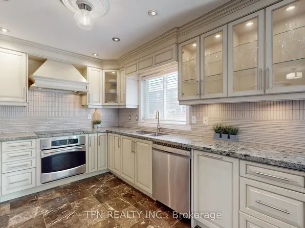 24 Lucerne Dr, Vaughan, ON L4H 2Y2