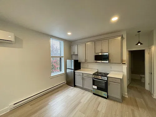 Floor plan 304
