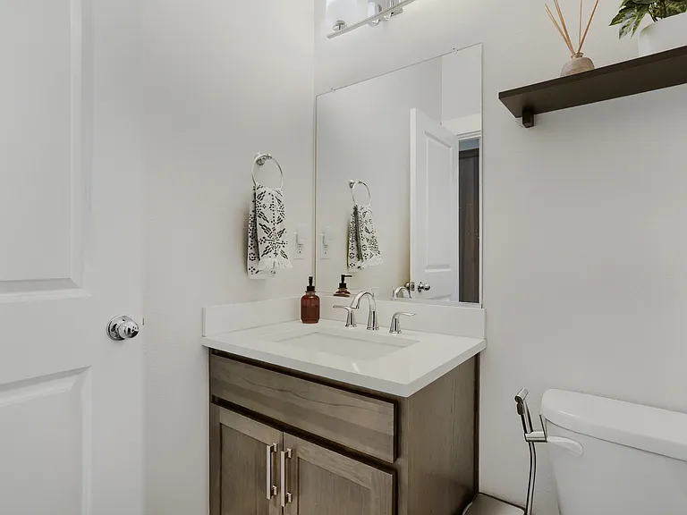 8573 SE Gray St — Photo 15