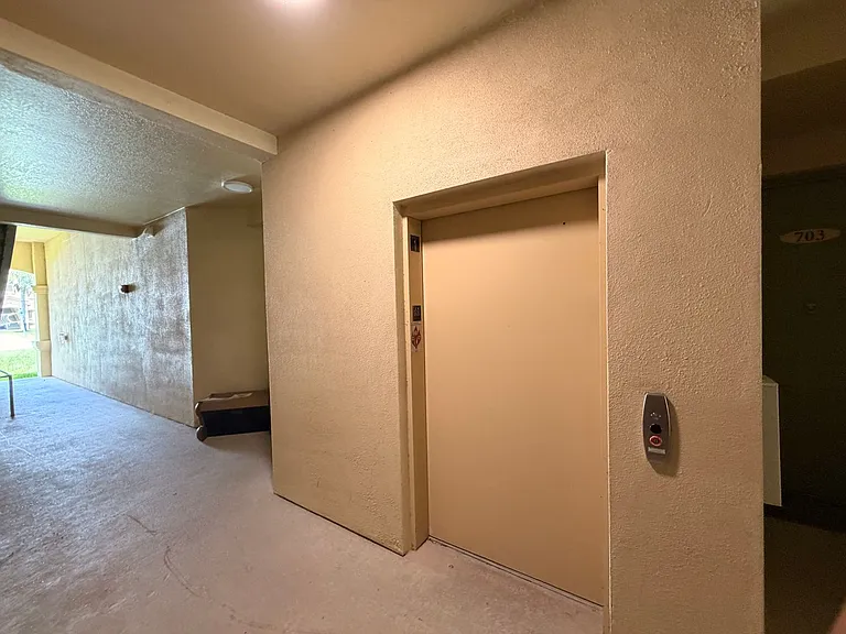 719 Terrace Ridge Cir — Photo 4