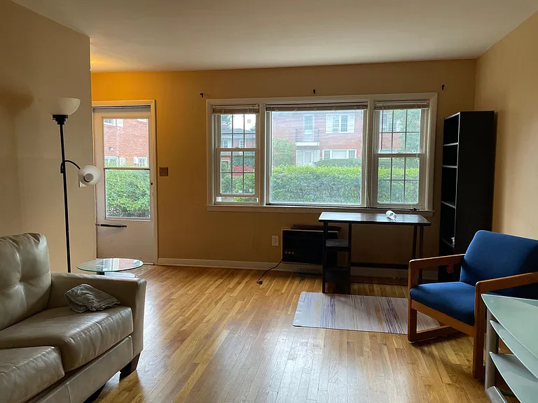 2250 N Triphammer Rd #T7D — Photo 3
