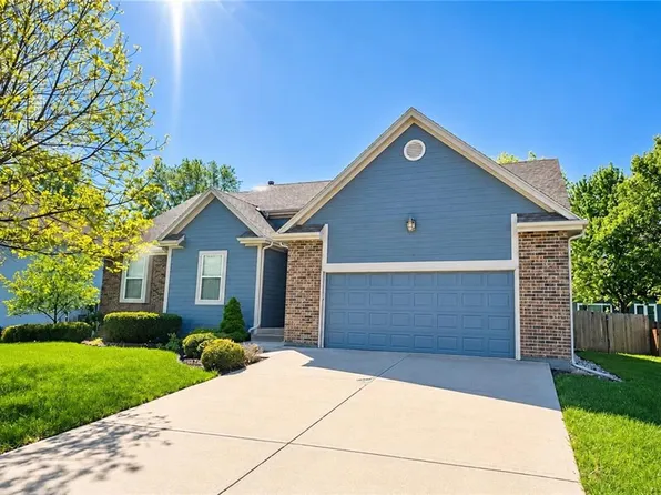 18173 W 157th St, Olathe, KS 66062