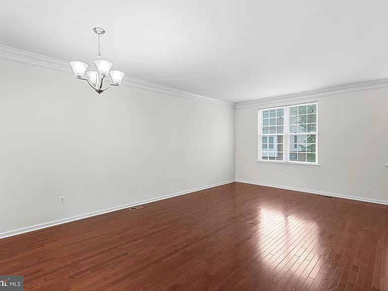 42814 Eggleston Ter — Photo 2