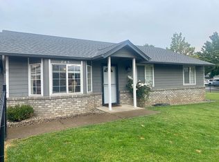 845 S 32nd Pl, Springfield, OR 97478