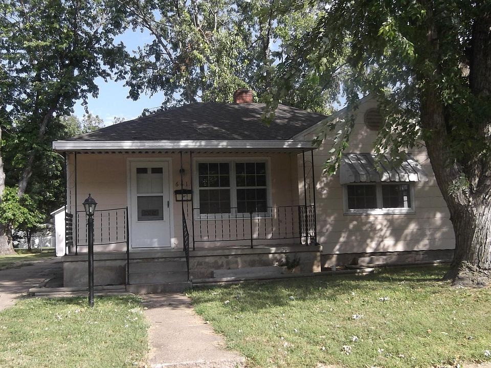 1st image of 661 S Phillips Ave