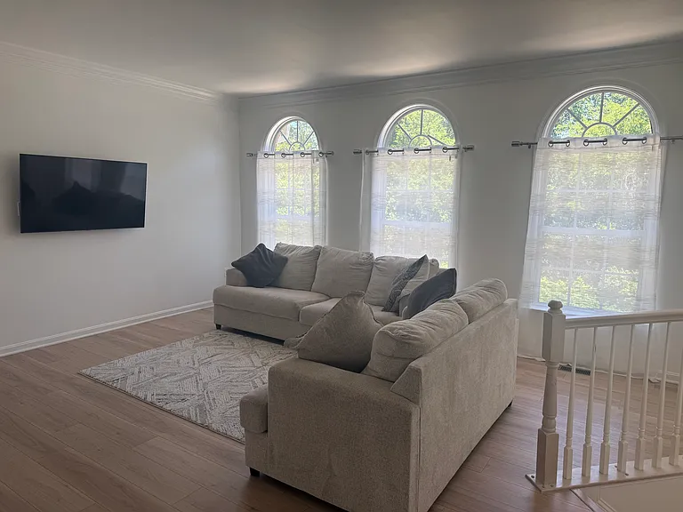 13907 Lindendale Ln — Photo 3