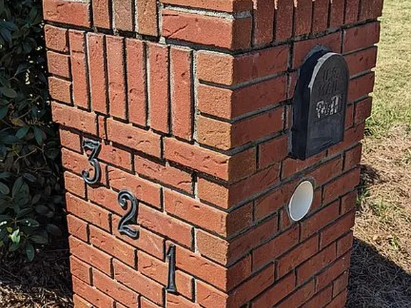 321 W Kingswood Dr, Enterprise, AL 36330