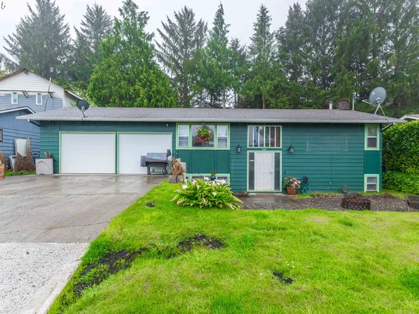 2795 Ridgeway Dr, Reedsport, OR 97467