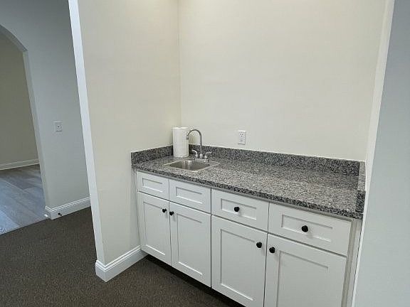 5th image of 135 Land Grant St #2