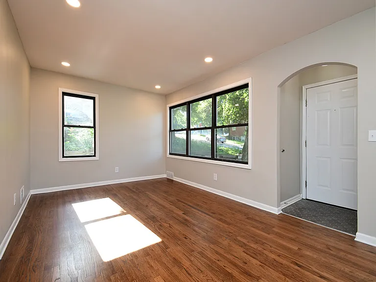 6010 Evans St — Photo 5