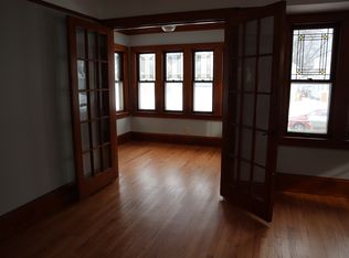 2165 S 68th St, West Allis, WI 53219