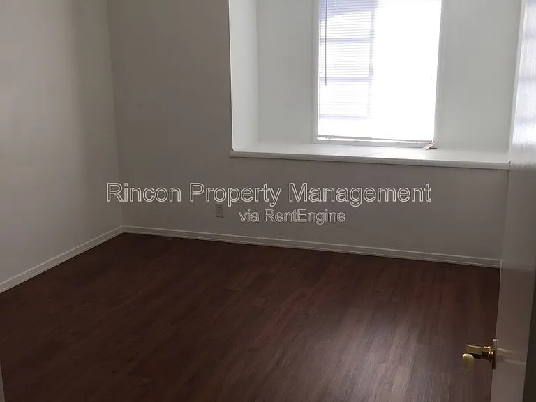 513 N North St — Photo 15