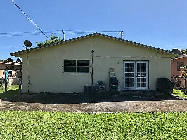 2nd image of 275 Northwest Blvd