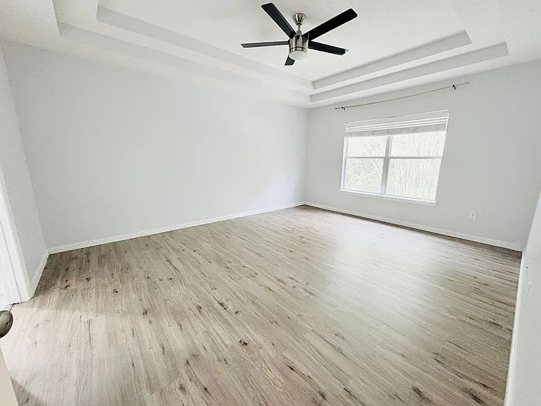 5950 Round Table Rd — Photo 13