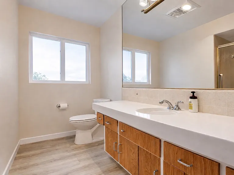 1300 Oak Ave — Photo 15