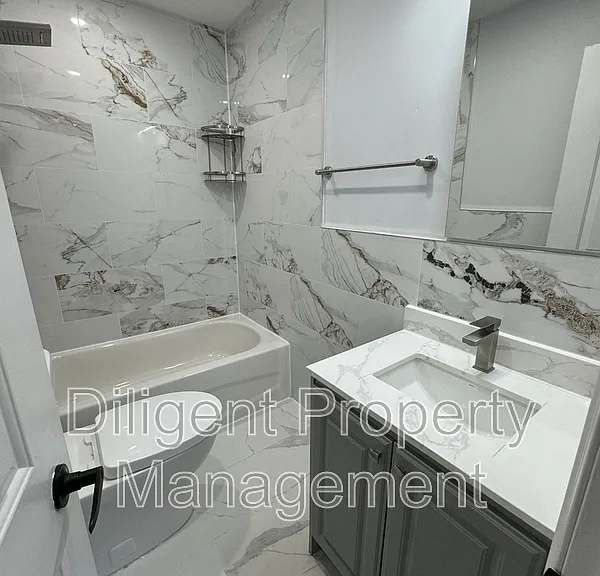 219 Stewart St #PROPERTY — Photo 10