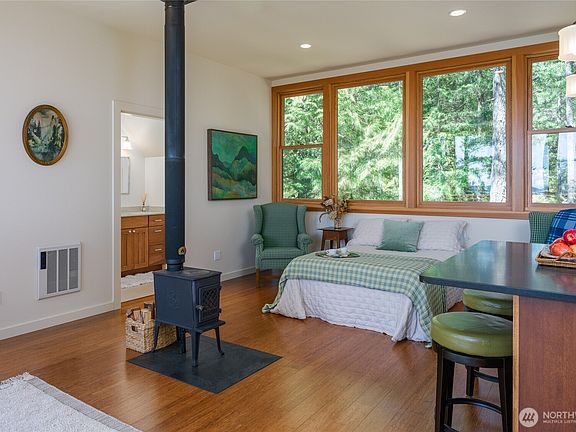 5th image of 186 South Ridge Road