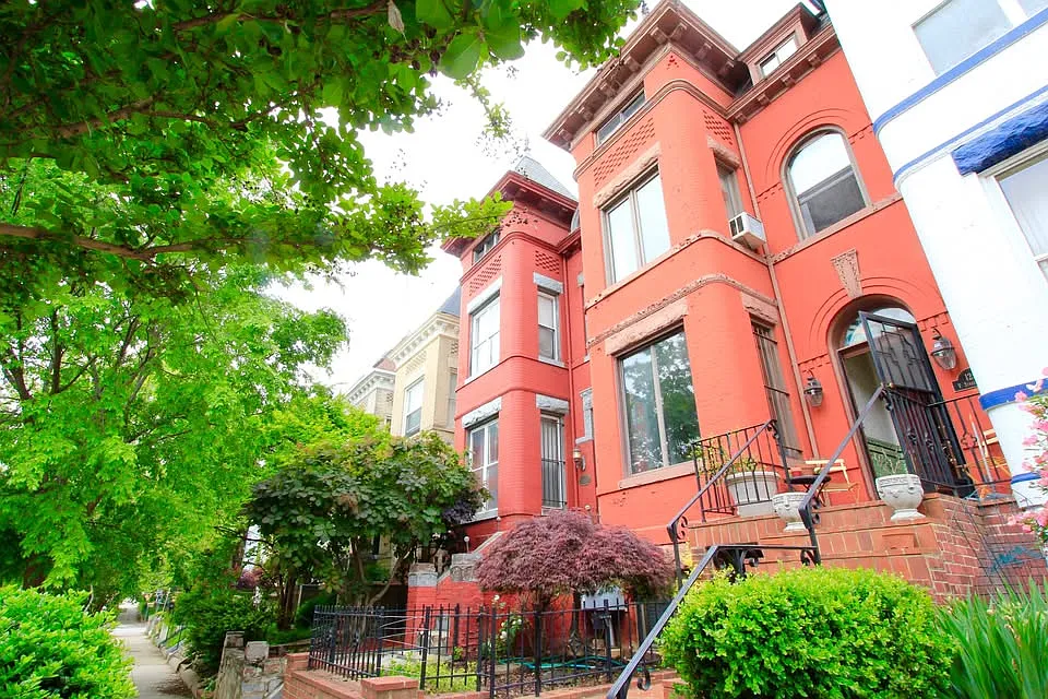 125 V St NW #B