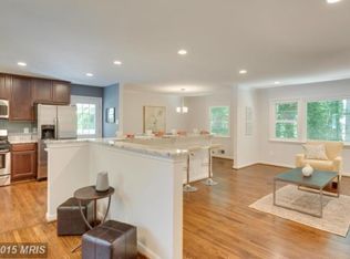 7120 Dryburgh Ct, Springfield, VA 22152