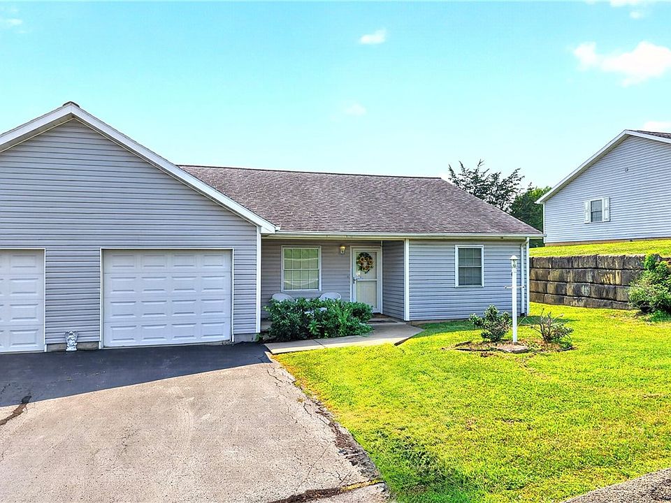 1st image of 8 Amy Lyne Dr