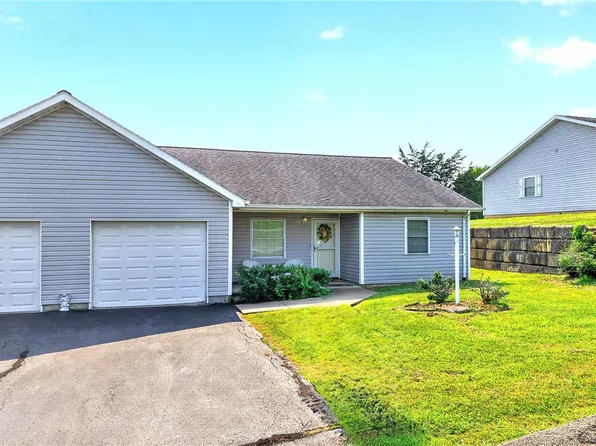 8 Amy Lyne Dr, Smithfield, PA 15478
