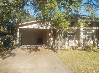 621 San Mario Ct, College Station, TX 77845