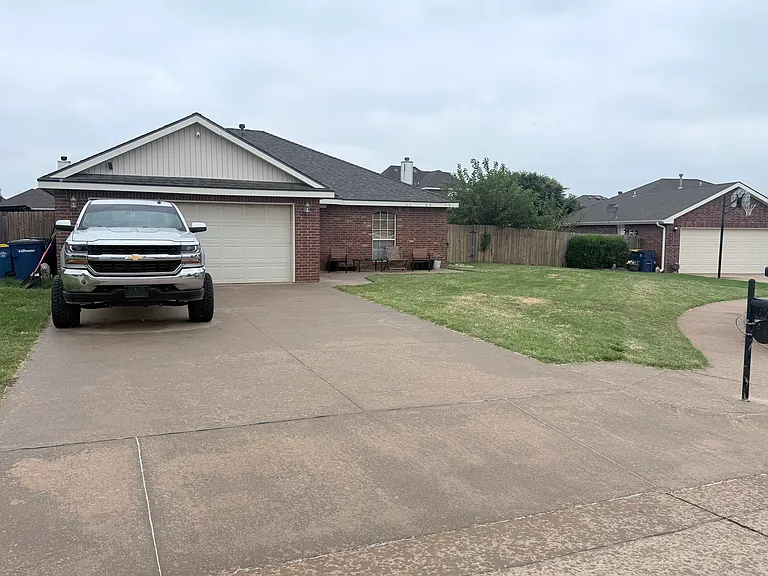 818 E Kc Ct — Photo 1