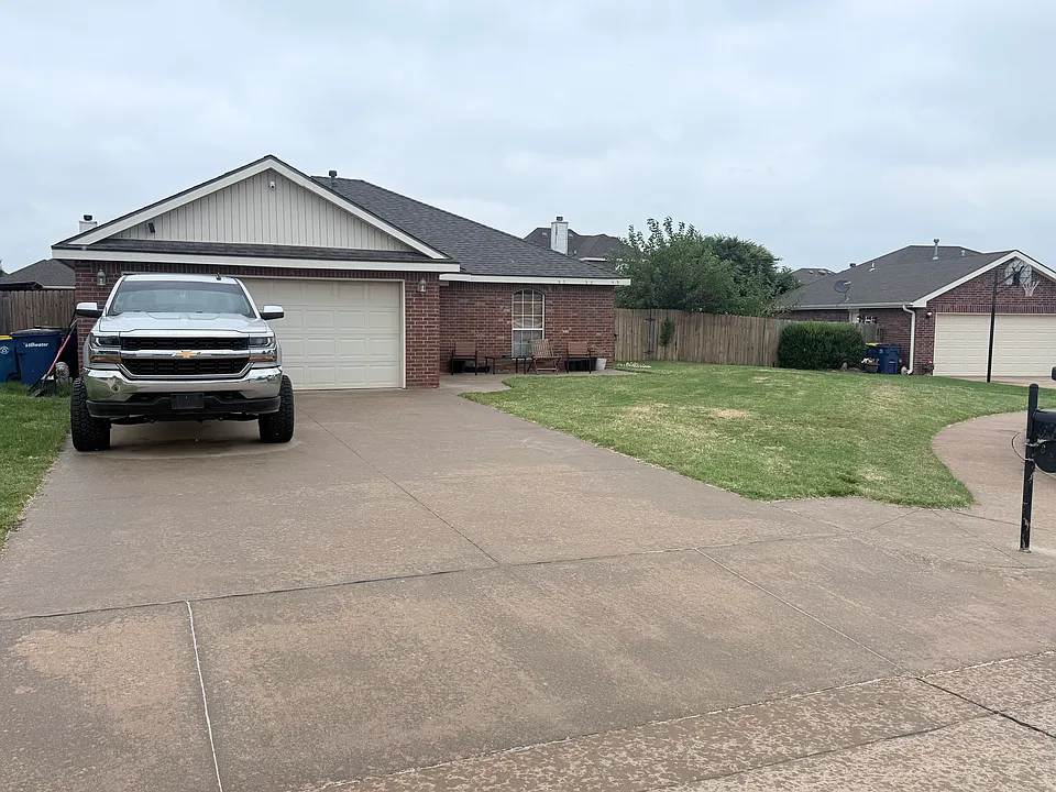 818 E Kc Ct