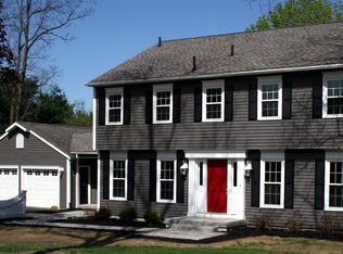 6 Primrose Ln, Loudonville, NY 12211