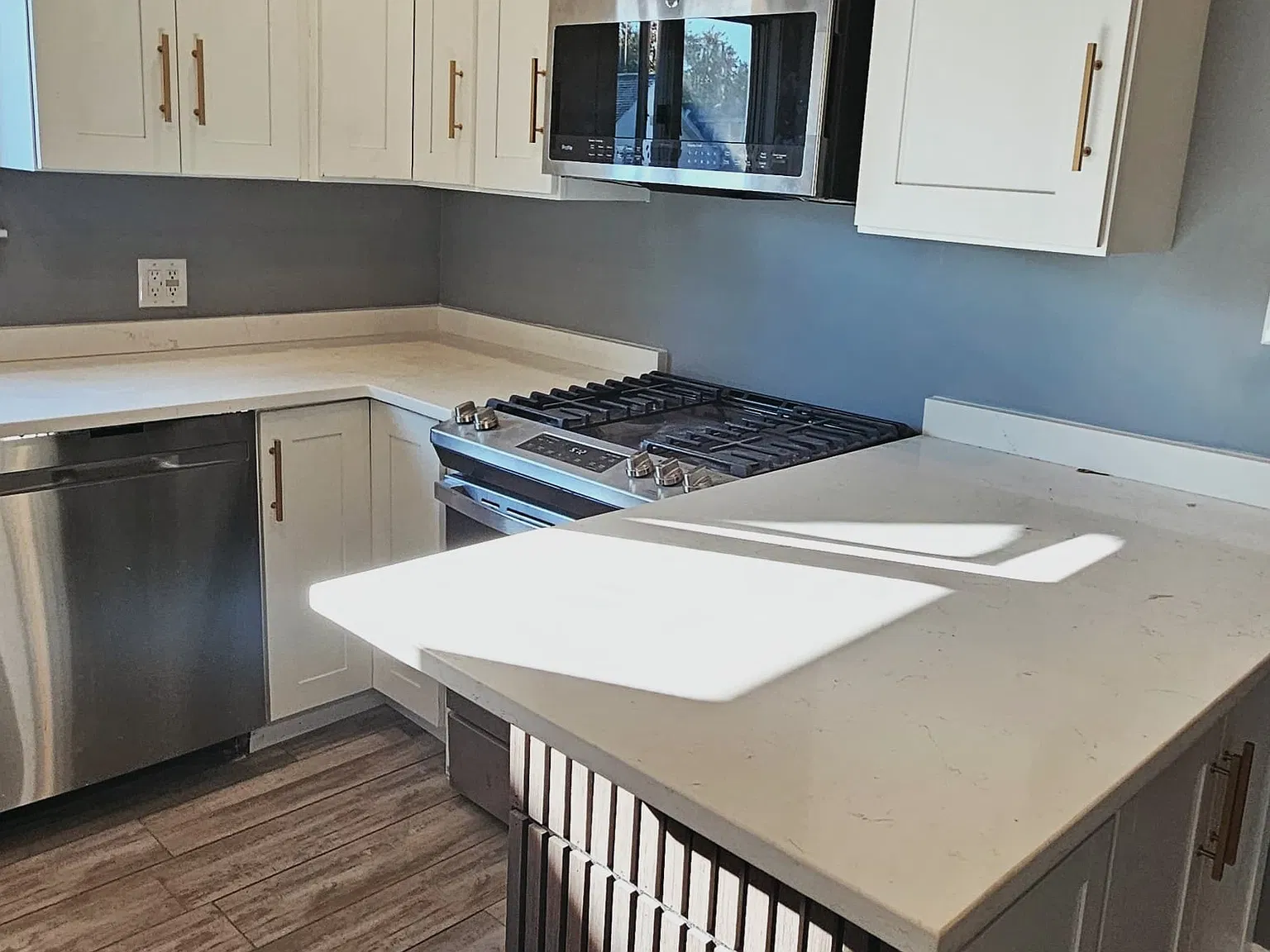 82 Progress Ave — Photo 2